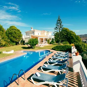 https://gran-villa-con-vistas-al-mar-y-piscina-privada.1costadelsol.com